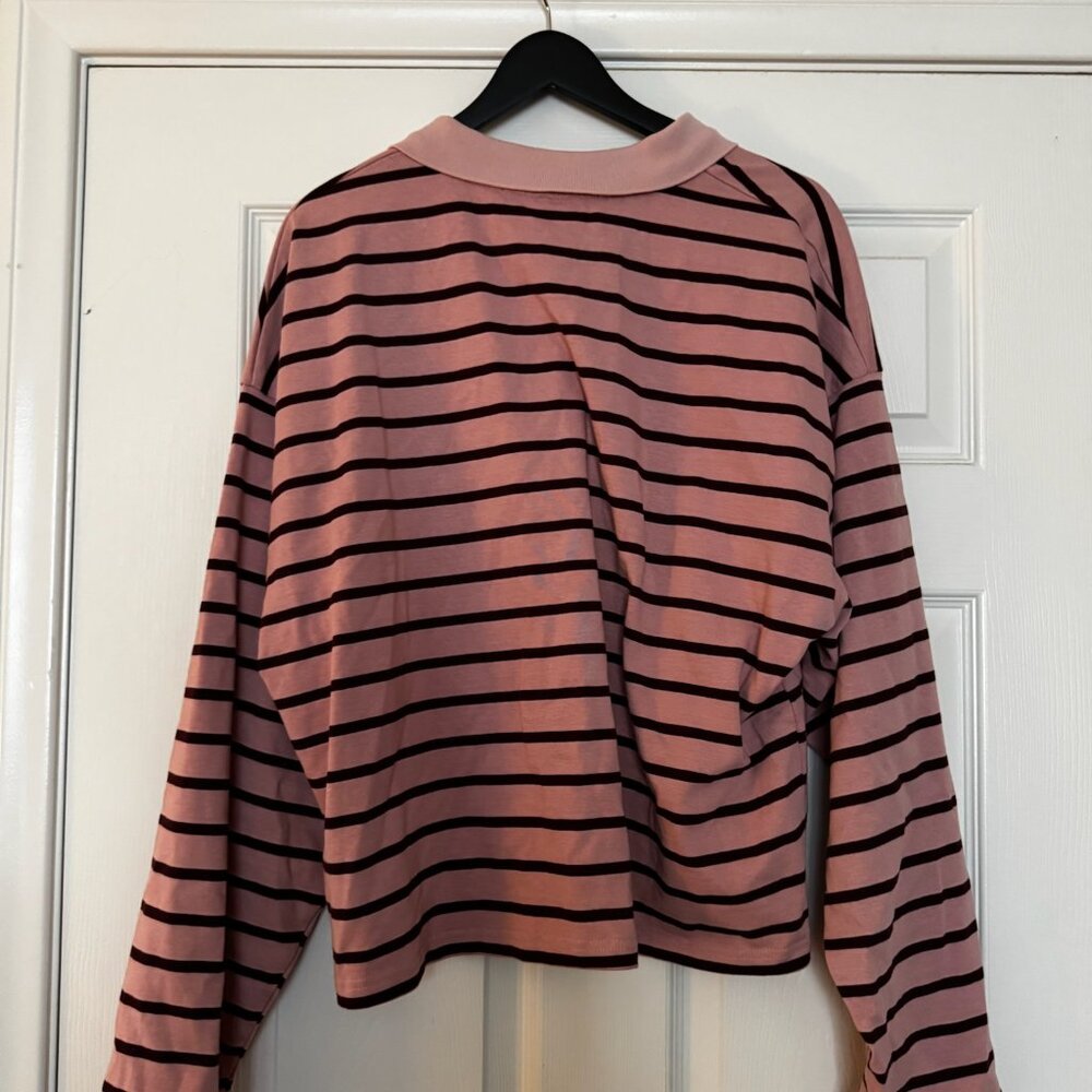 Lioness pink and burgundy striped knit long sleeve rugby shirt, size M - Picture 4 of 4